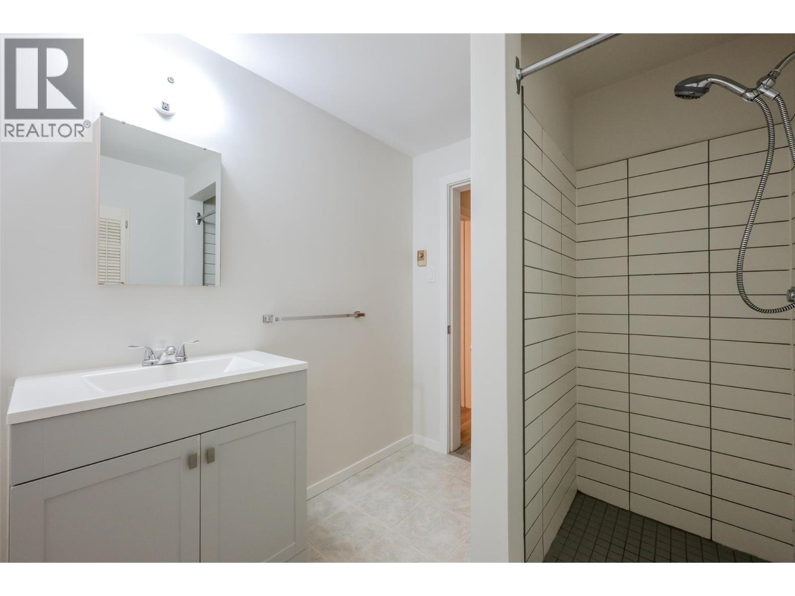 132 Secrest Place, Penticton, British Columbia  V2A 3R3 - Photo 32 - 10387522