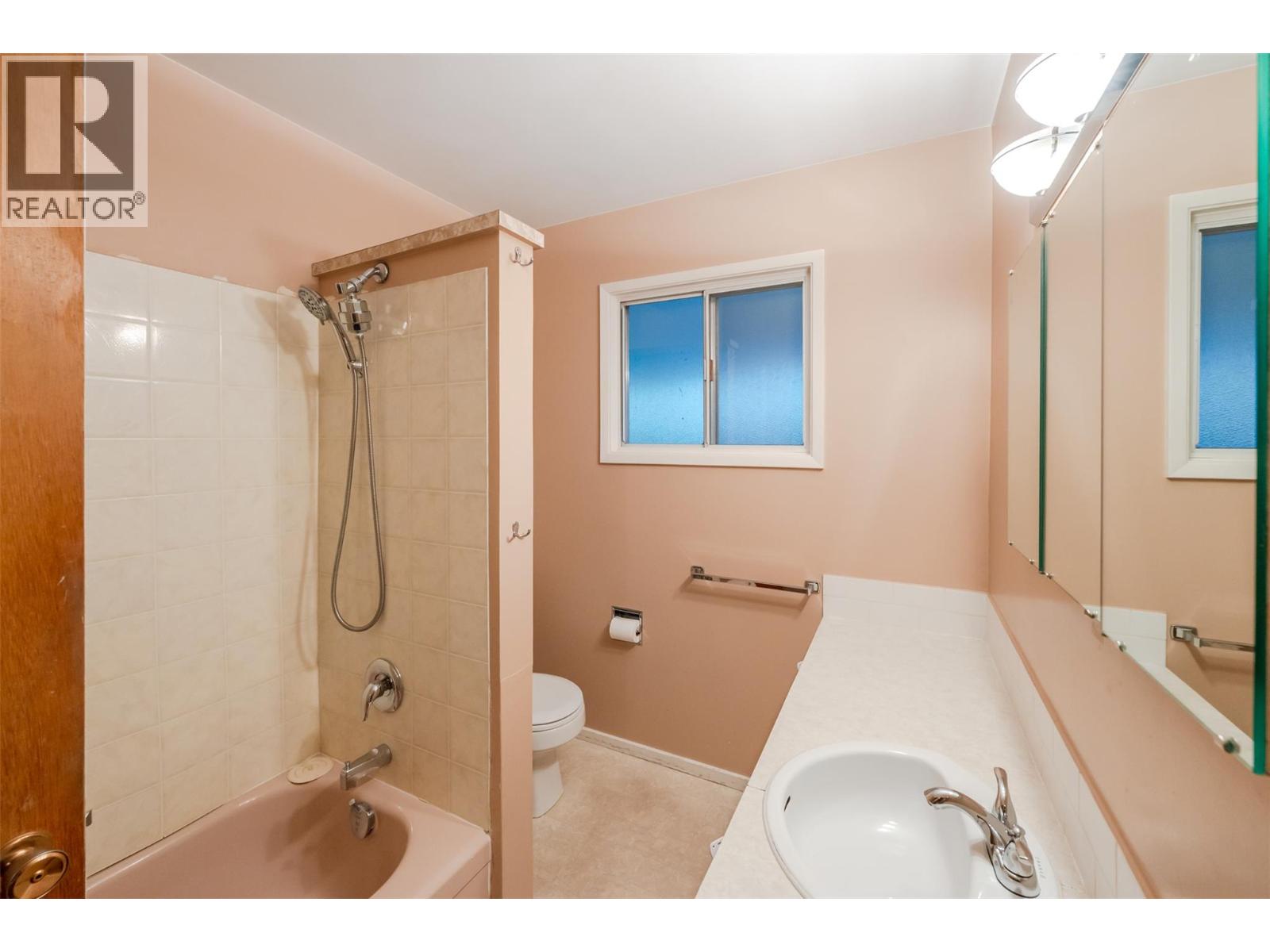132 Secrest Place, Penticton, British Columbia  V2A 3R3 - Photo 7 - 10387522