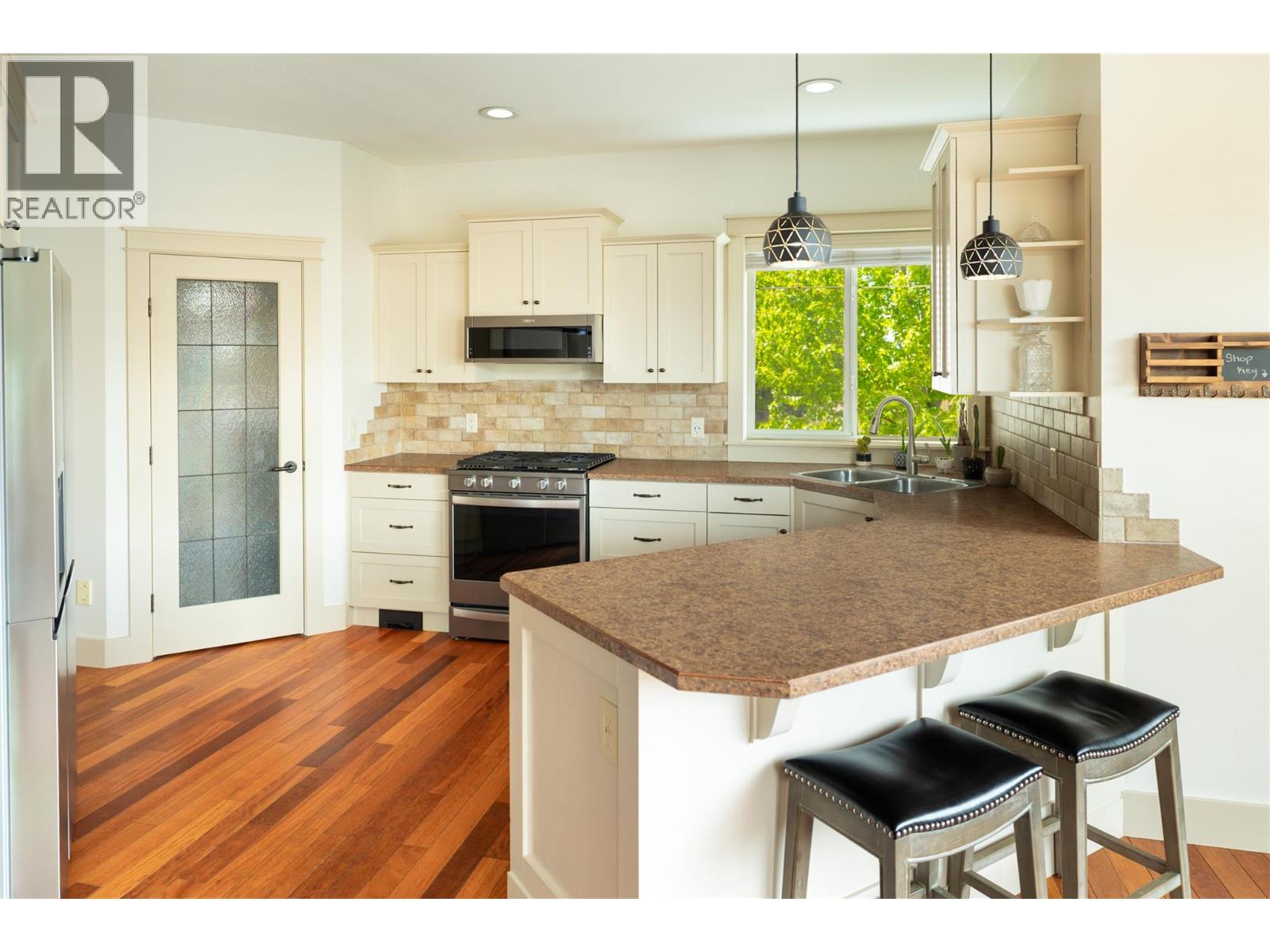 5532 Farron Place, Kelowna, British Columbia  V1W 5H1 - Photo 6 - 10387349