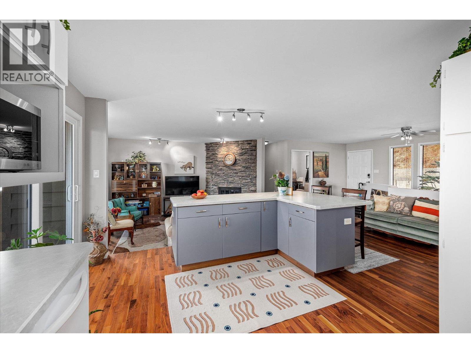 5821 Atkinson Crescent, Peachland, British Columbia  V0H 1X4 - Photo 7 - 10387170