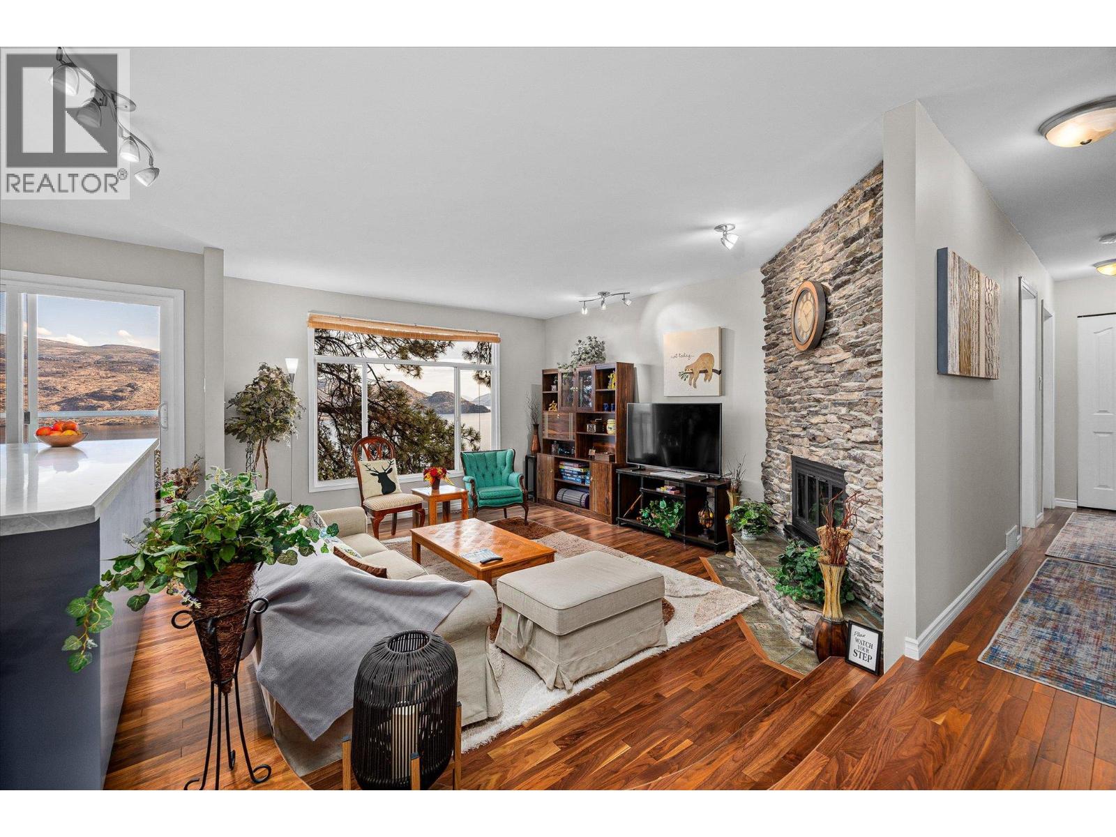 5821 Atkinson Crescent, Peachland, British Columbia  V0H 1X4 - Photo 9 - 10387170