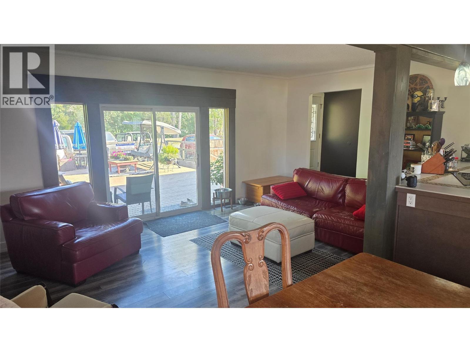 1151 Schubert Drive, Kamloops, British Columbia  V2B 7M4 - Photo 8 - 10387536