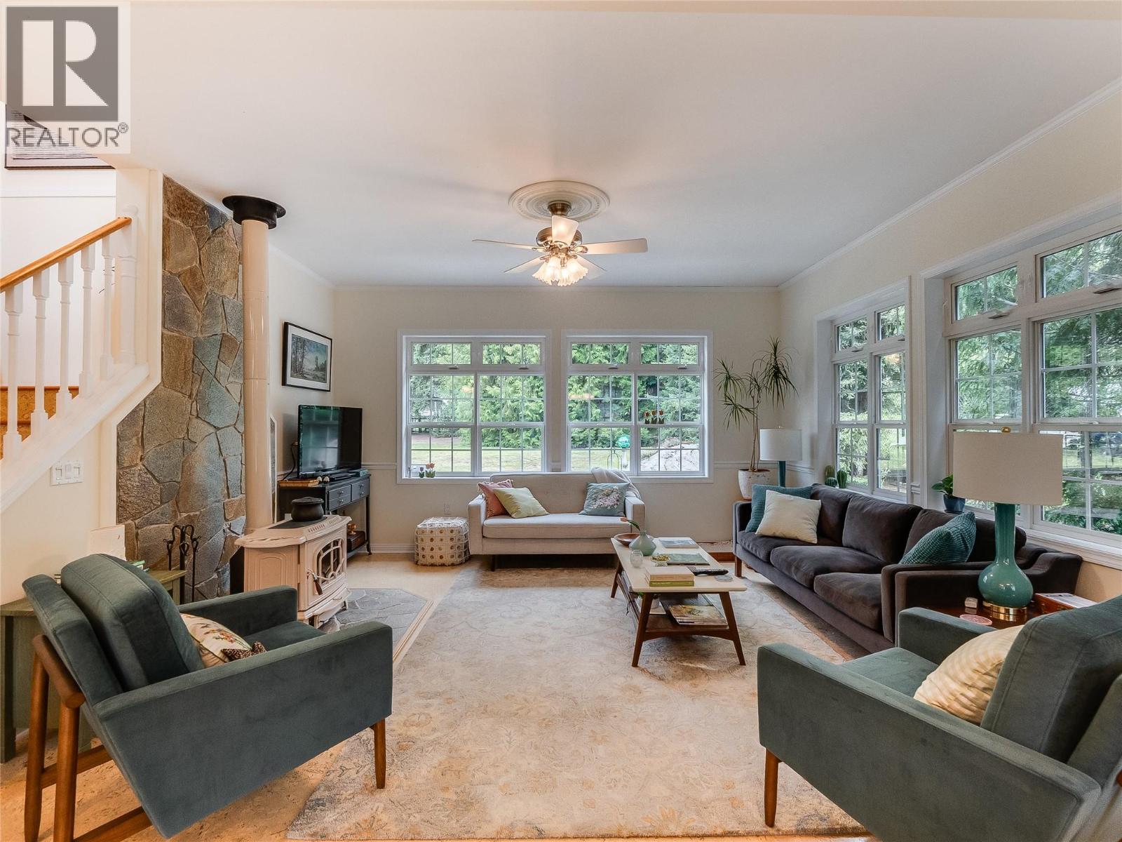 3275 Broadwater Road, Robson, British Columbia  V0G 1X0 - Photo 10 - 10386895