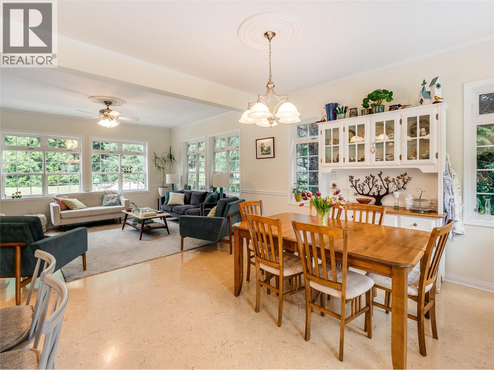 3275 Broadwater Road, Robson, British Columbia  V0G 1X0 - Photo 14 - 10386895