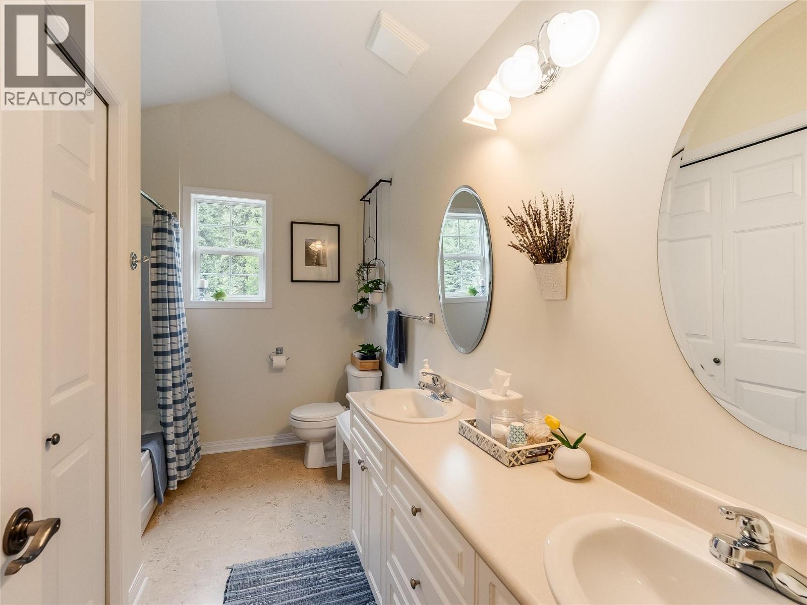 3275 Broadwater Road, Robson, British Columbia  V0G 1X0 - Photo 37 - 10386895