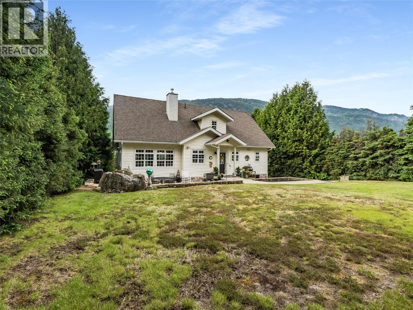 3275 Broadwater Road, Robson, British Columbia  V0G 1X0 - Photo 53 - 10386895