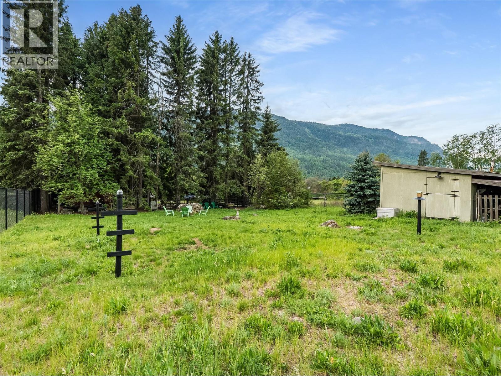 3275 Broadwater Road, Robson, British Columbia  V0G 1X0 - Photo 57 - 10386895
