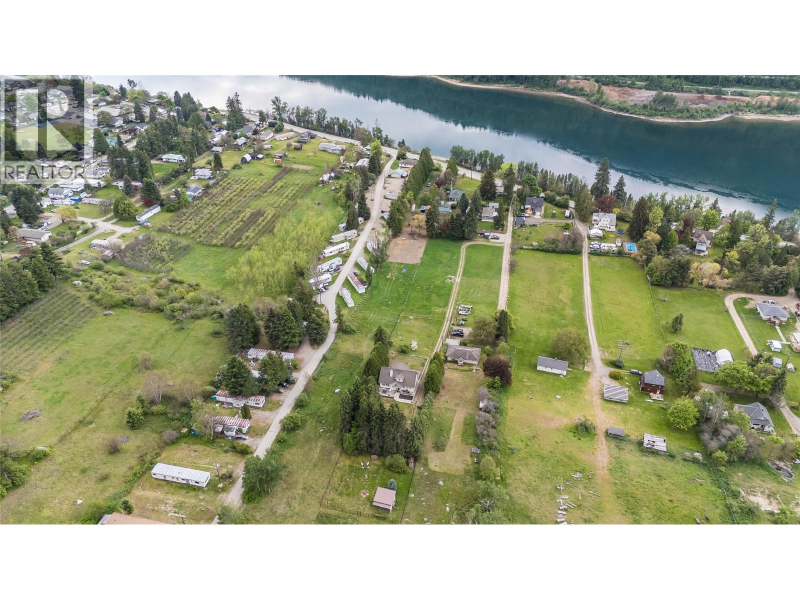 3275 Broadwater Road, Robson, British Columbia  V0G 1X0 - Photo 65 - 10386895