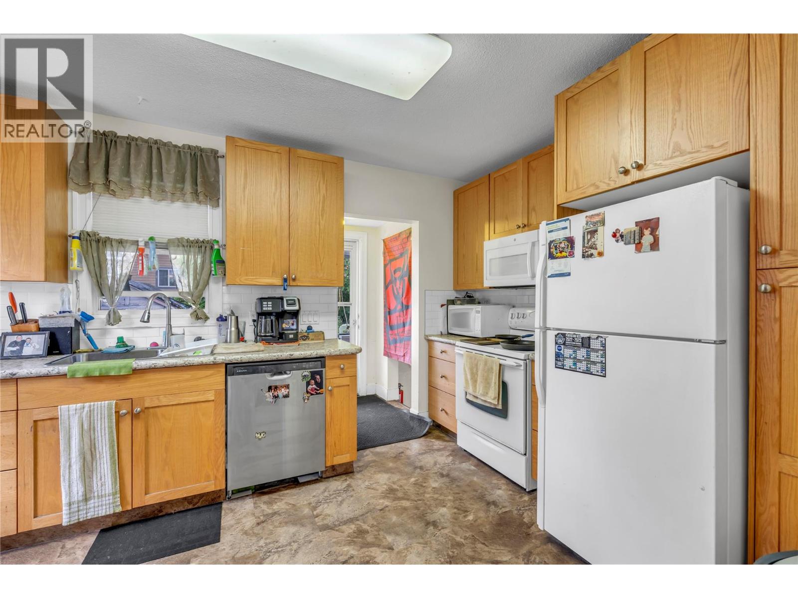 755 Forestbrook Drive, Penticton, British Columbia  V2A 2E6 - Photo 12 - 10387594