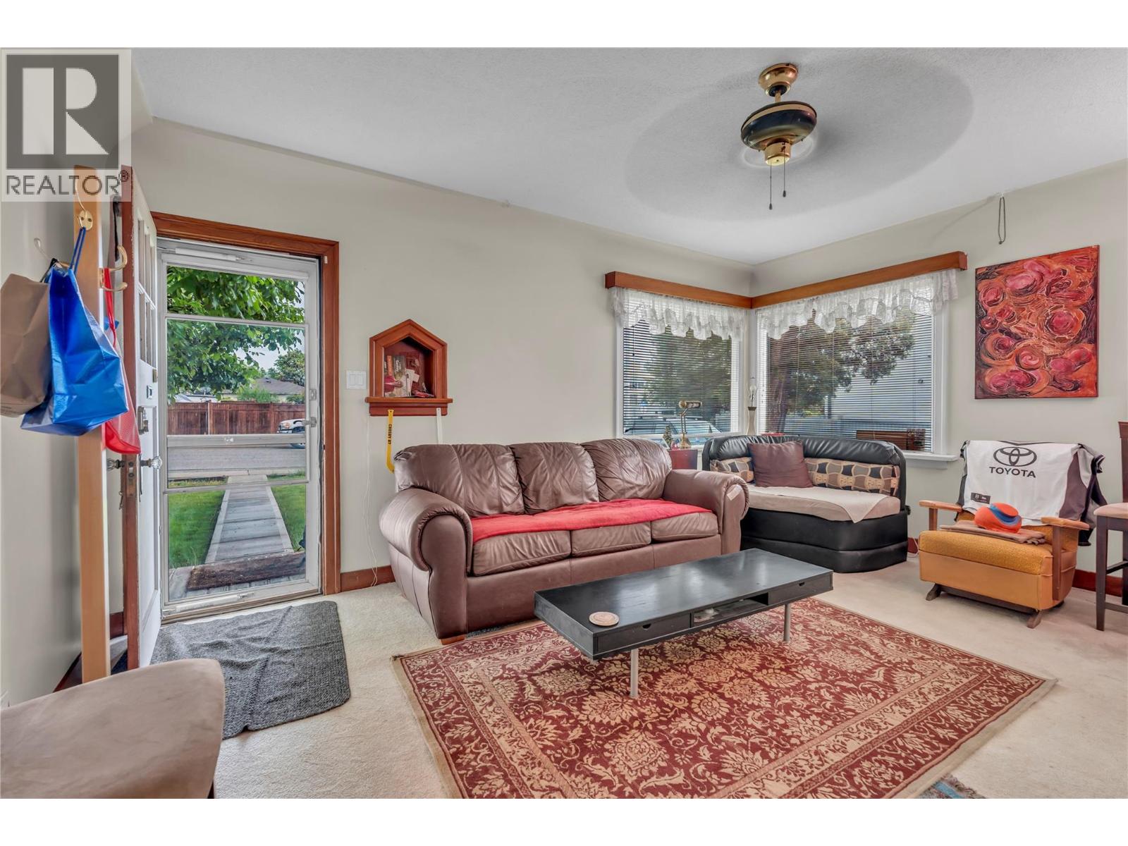 755 Forestbrook Drive, Penticton, British Columbia  V2A 2E6 - Photo 5 - 10387594