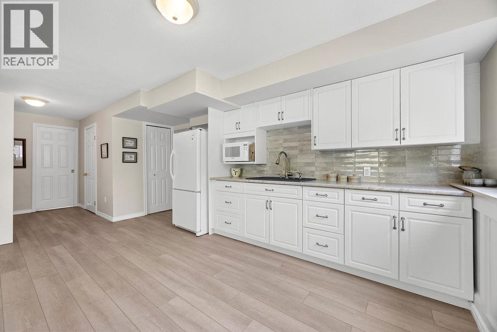 2864 Hilltop Road, Sorrento, British Columbia  V0E 2W1 - Photo 39 - 10387517