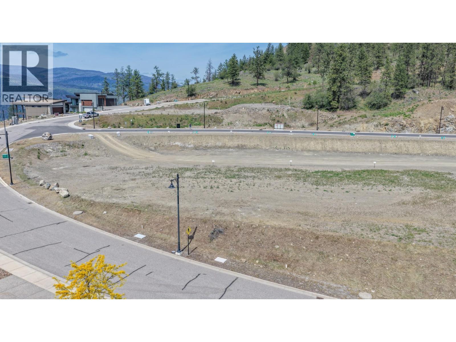 9204 Morning Glory Place, Vernon, British Columbia  V1H 0B6 - Photo 2 - 10387529