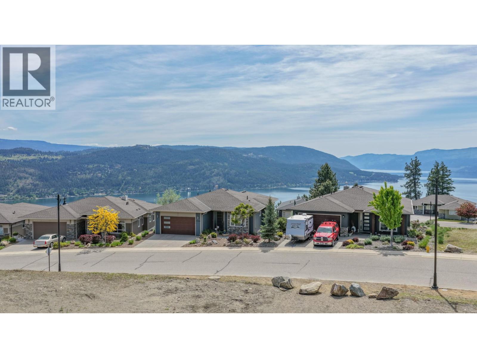 9204 Morning Glory Place, Vernon, British Columbia  V1H 0B6 - Photo 4 - 10387529