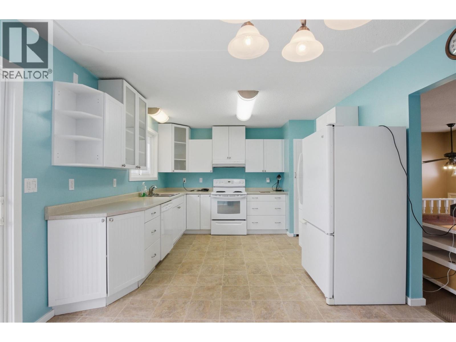 1542 Mt Dufferin Crescent, Kamloops, British Columbia  V2E 1C2 - Photo 5 - 10387472