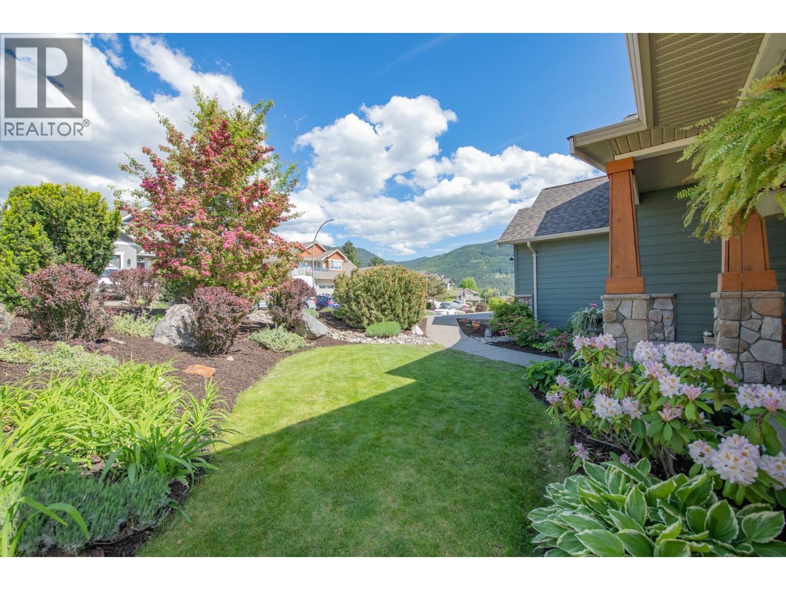 1437 Copper Mountain Court, Vernon, British Columbia  V1B 3Y7 - Photo 6 - 10387394