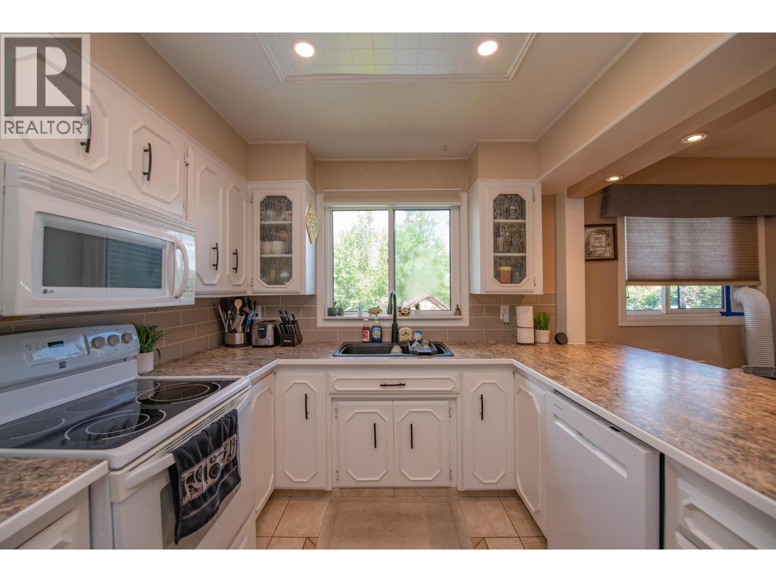 3701 15 Avenue, Vernon, British Columbia  V1T 7Z6 - Photo 6 - 10387637