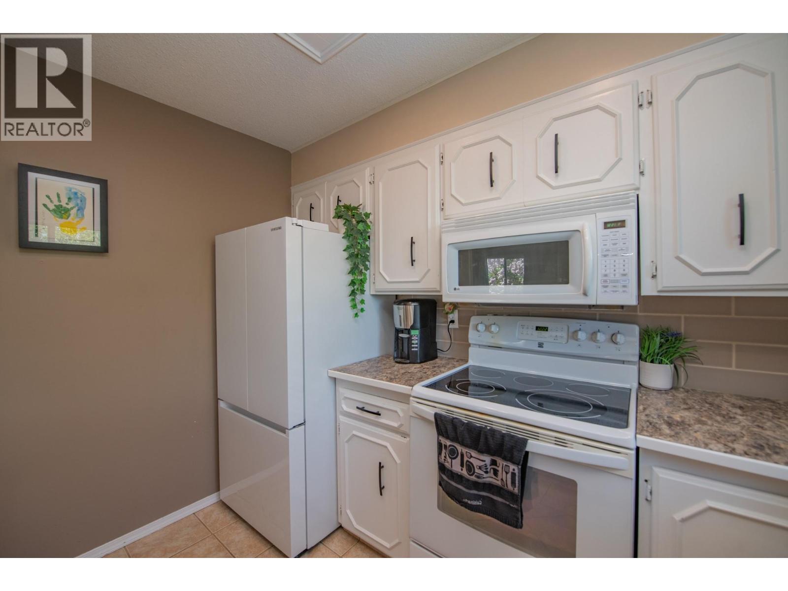 3701 15 Avenue, Vernon, British Columbia  V1T 7Z6 - Photo 8 - 10387637