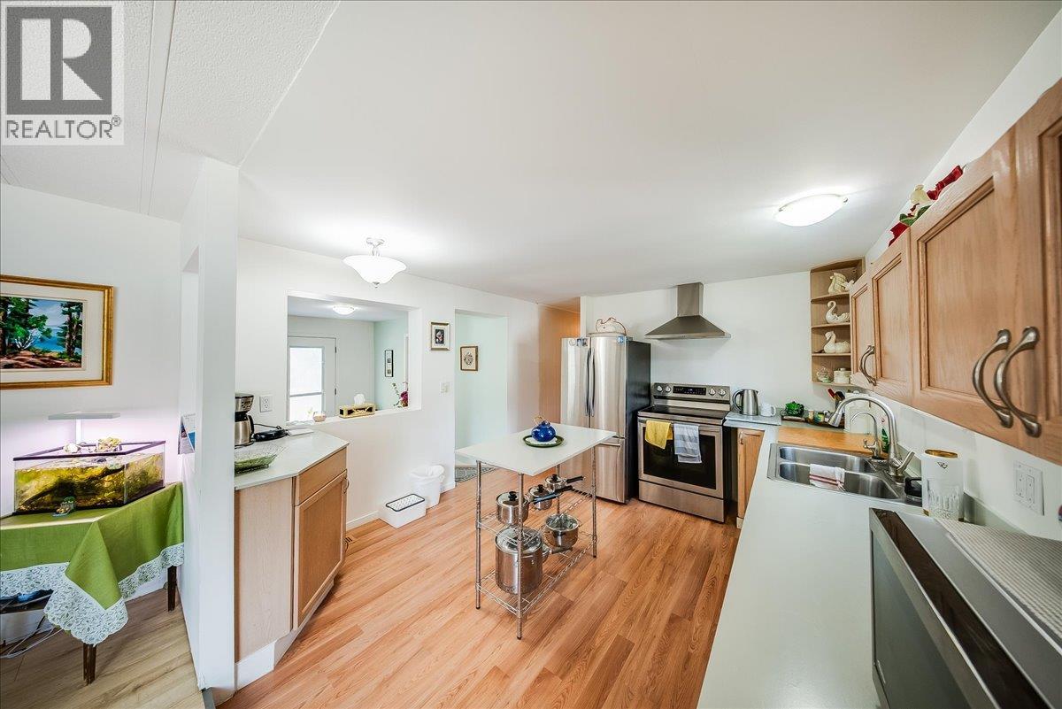 500 16th Avenue Unit# 53, Genelle, British Columbia  V0G 1G0 - Photo 3 - 10387524