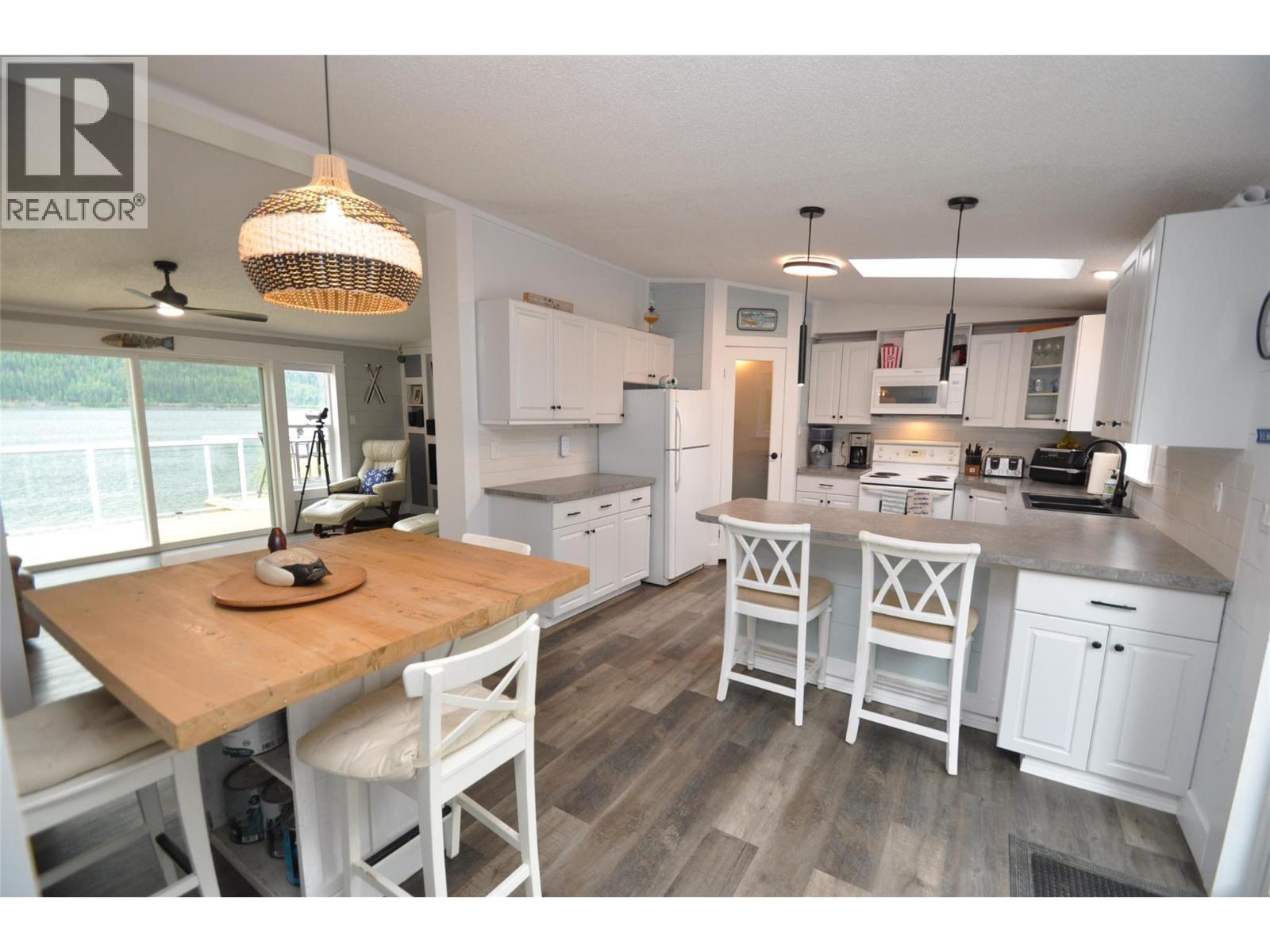 5604 Highway 3a Highway, Nelson, British Columbia  V1L 6N7 - Photo 21 - 10387681