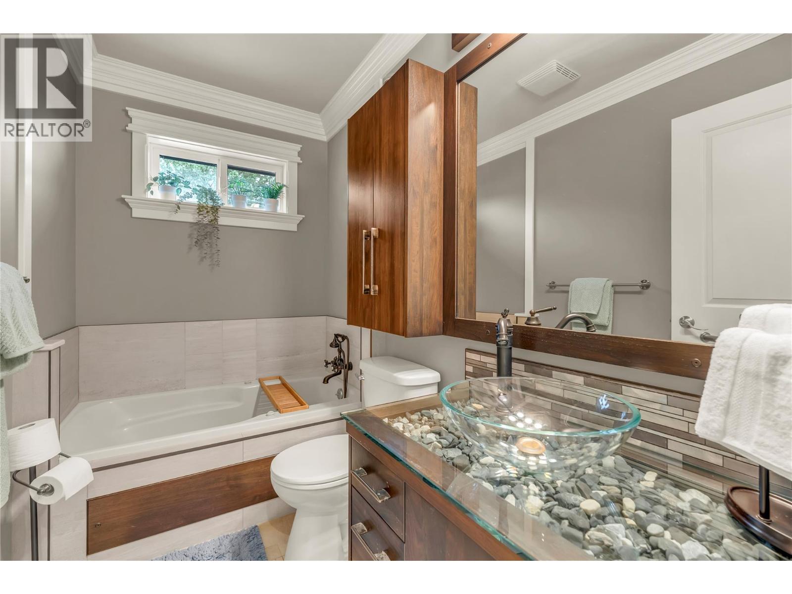 2301 Tait Street, Summerland, British Columbia  V0H 1Z4 - Photo 11 - 10387700