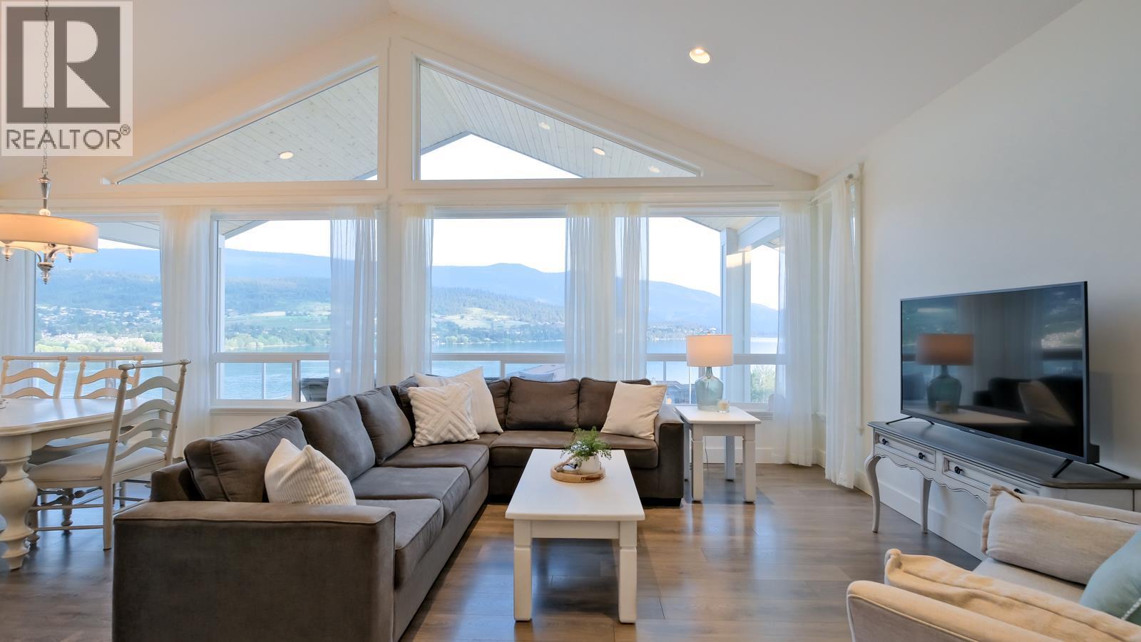 7345 Pointe Sage Drive, Coldstream, British Columbia  V1B 4A5 - Photo 11 - 10387572