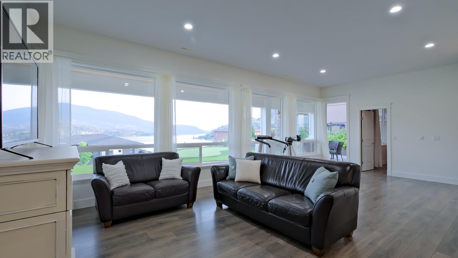 7345 Pointe Sage Drive, Coldstream, British Columbia  V1B 4A5 - Photo 38 - 10387572