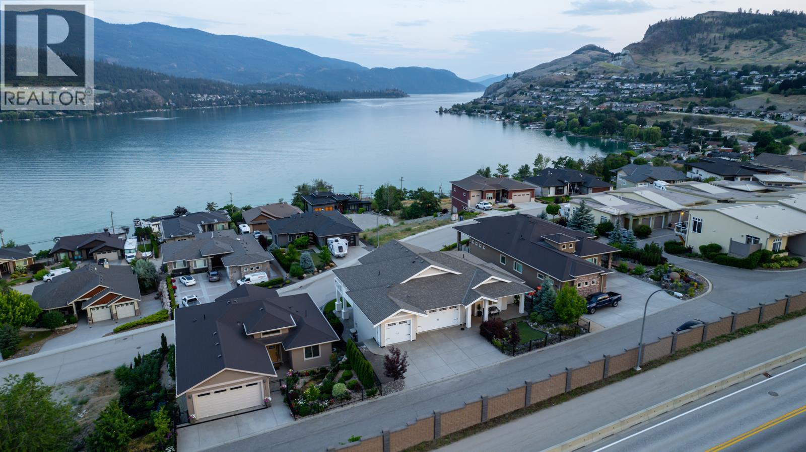 7345 Pointe Sage Drive, Coldstream, British Columbia  V1B 4A5 - Photo 6 - 10387572