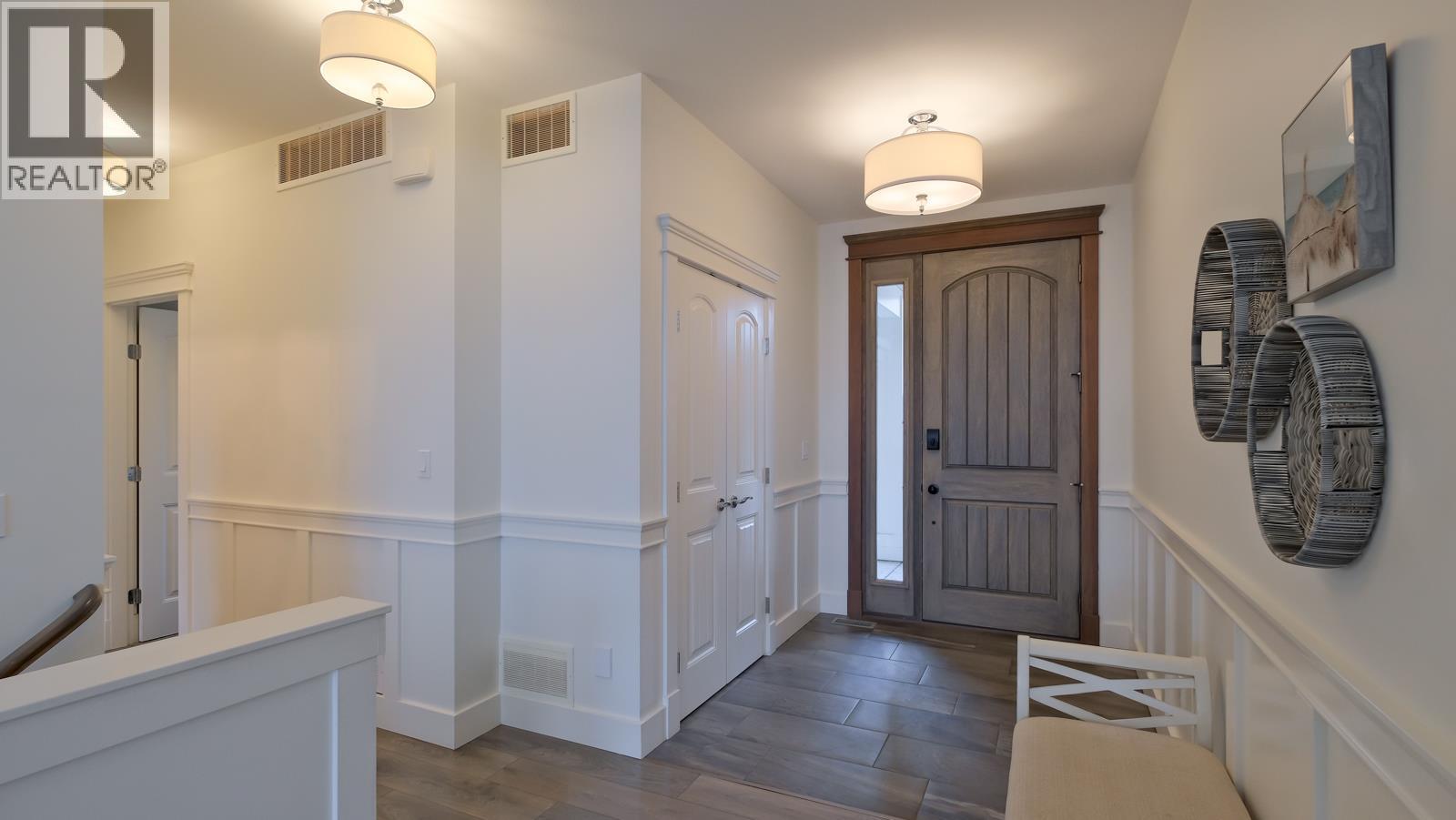 7345 Pointe Sage Drive, Coldstream, British Columbia  V1B 4A5 - Photo 8 - 10387572