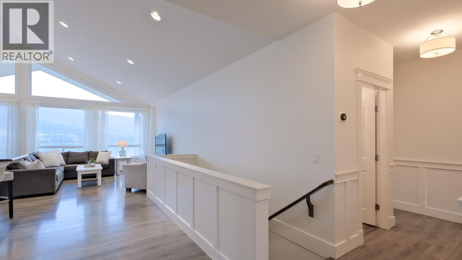 7345 Pointe Sage Drive, Coldstream, British Columbia  V1B 4A5 - Photo 9 - 10387572