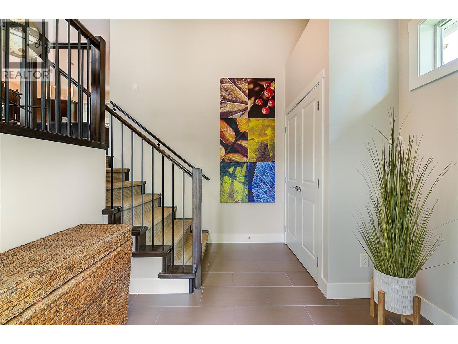1865 Begbie Road Unit# 1, Kelowna, British Columbia  V1V 2X4 - Photo 4 - 10387660