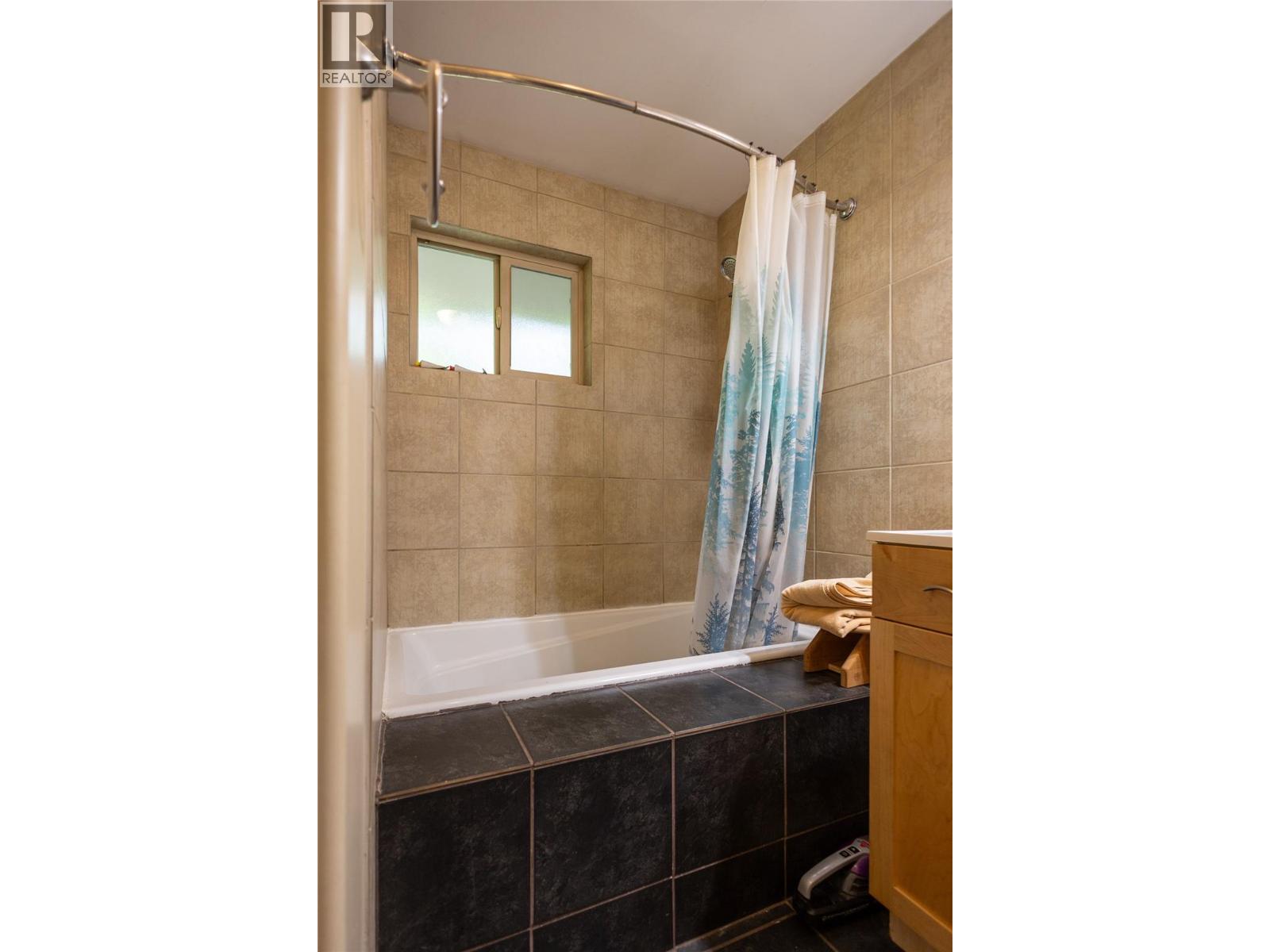 3637 6 Highway, Passmore, British Columbia  V0G 2J0 - Photo 23 - 10387293