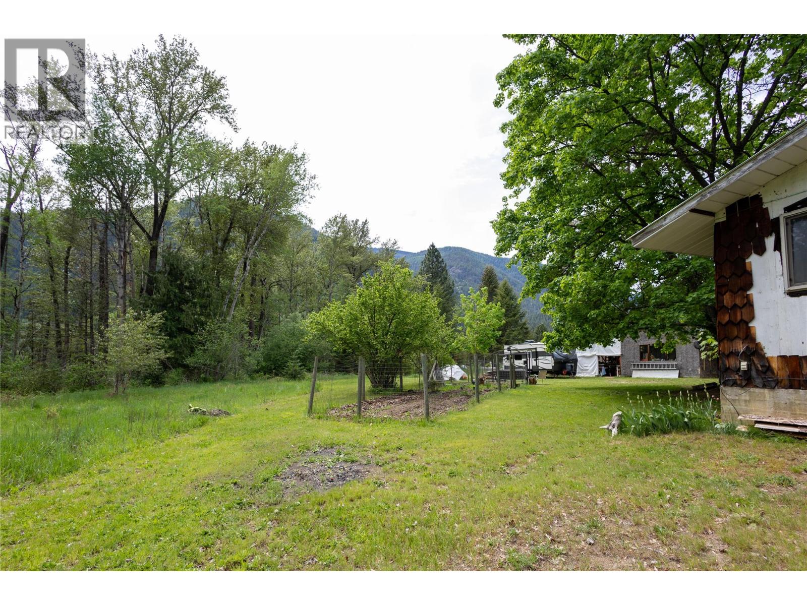 3637 6 Highway, Passmore, British Columbia  V0G 2J0 - Photo 42 - 10387293