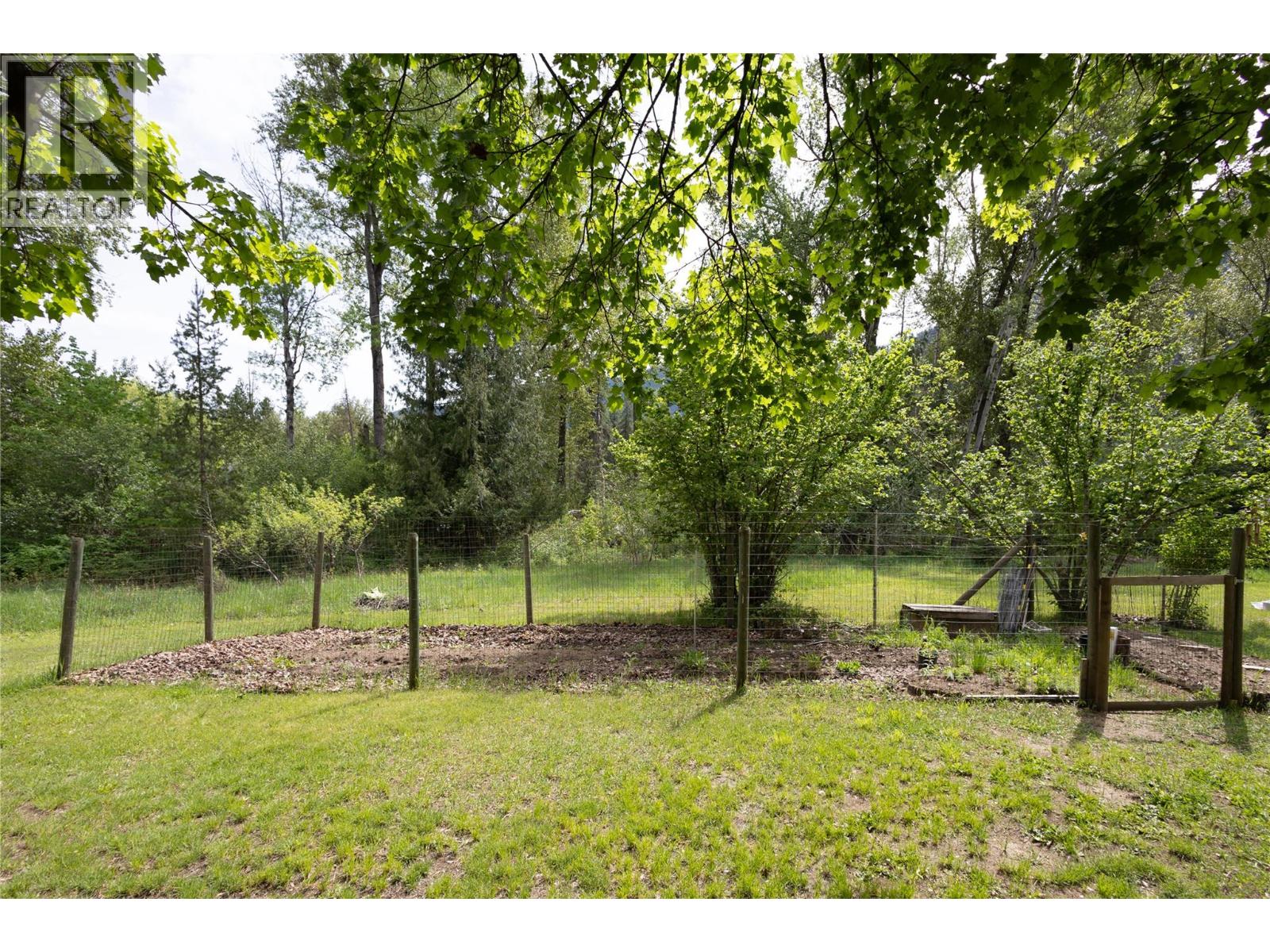 3637 6 Highway, Passmore, British Columbia  V0G 2J0 - Photo 43 - 10387293