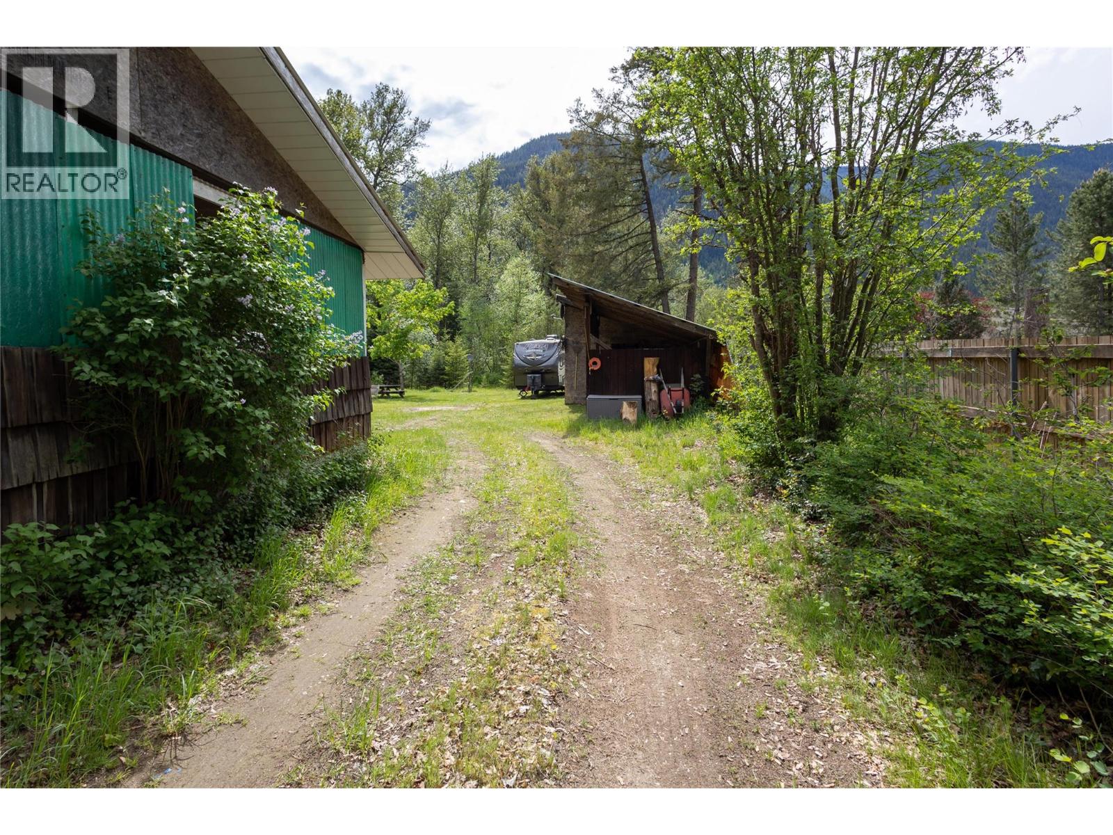 3637 6 Highway, Passmore, British Columbia  V0G 2J0 - Photo 45 - 10387293