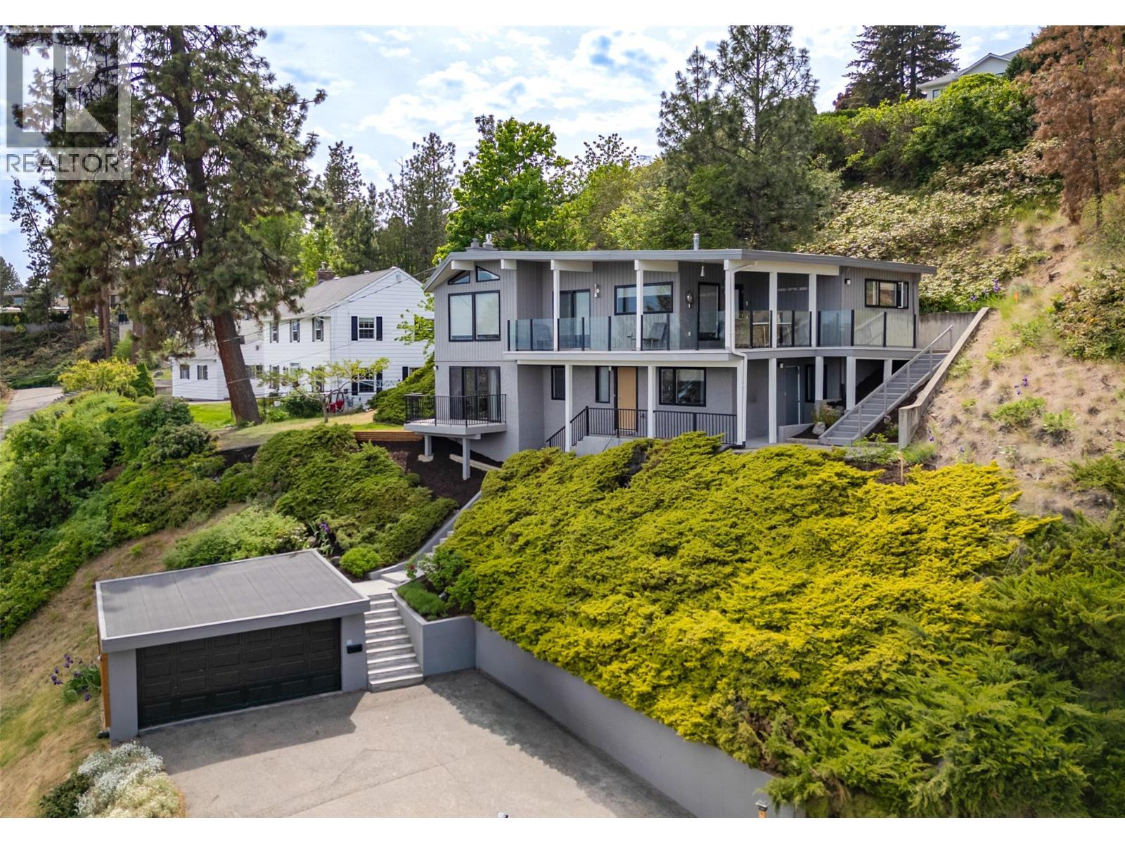2674 Lakeview Road, west kelowna, British Columbia