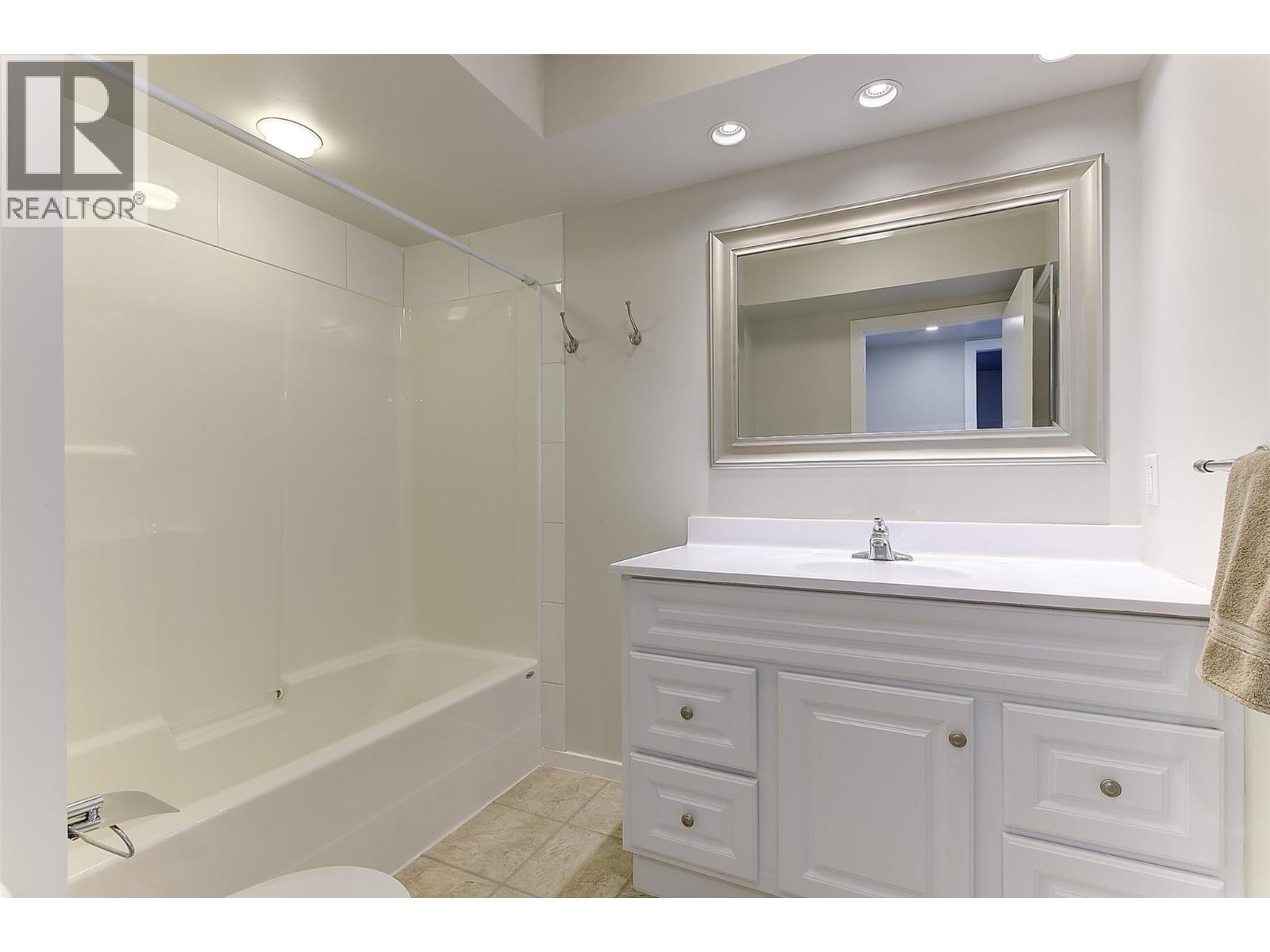 2674 Lakeview Road, West Kelowna, British Columbia  V1Z 1Y7 - Photo 38 - 10387172