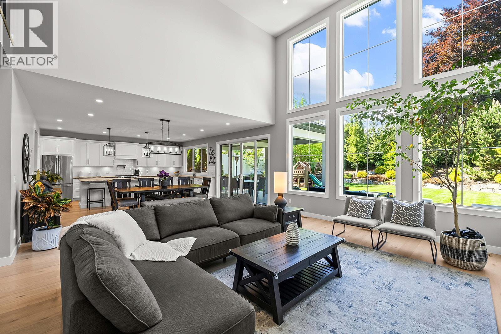 2418 Crestview Road, west kelowna, British Columbia