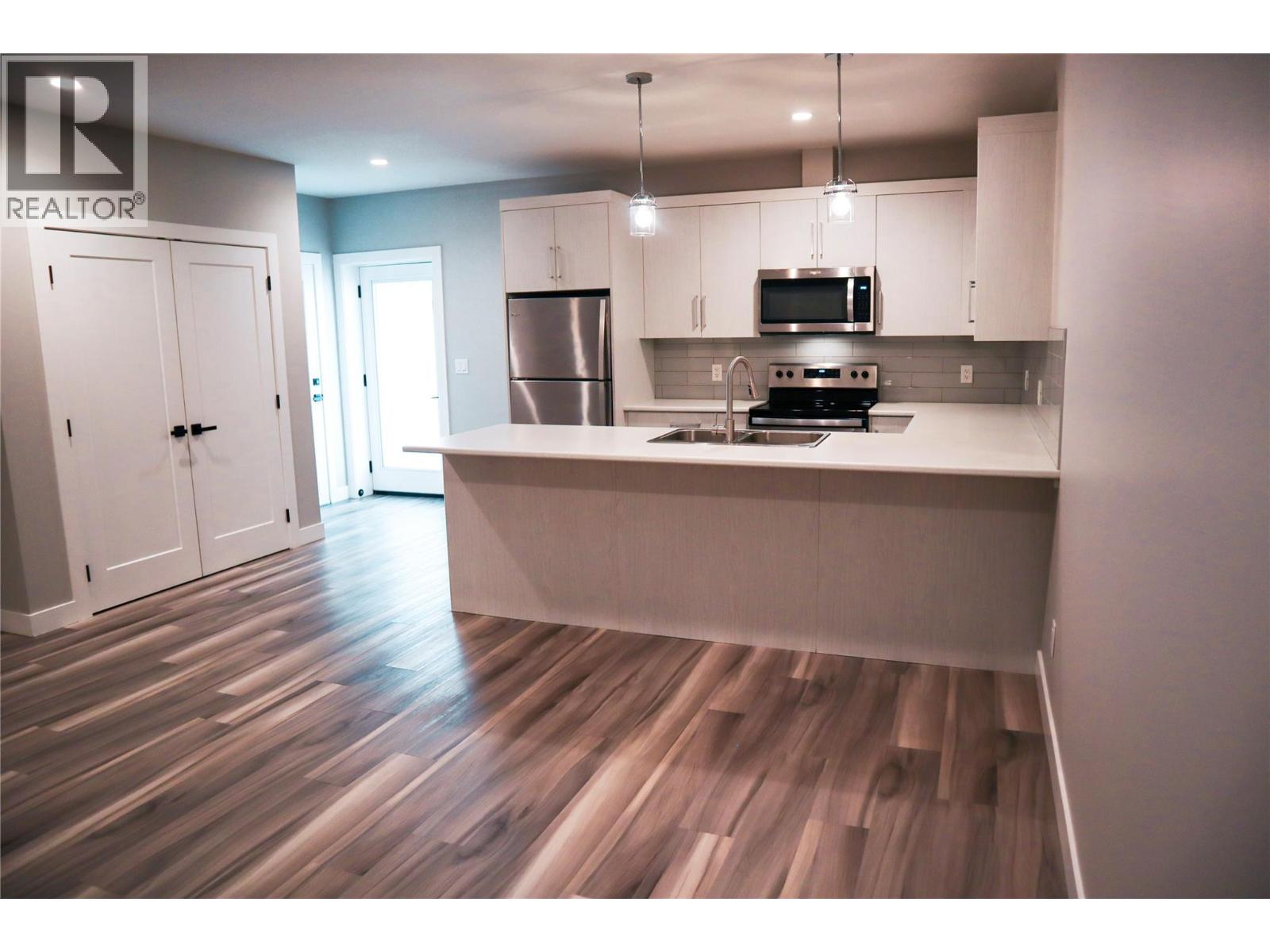 2418 Crestview Road, West Kelowna, British Columbia  V1Z 1Z2 - Photo 56 - 10386032