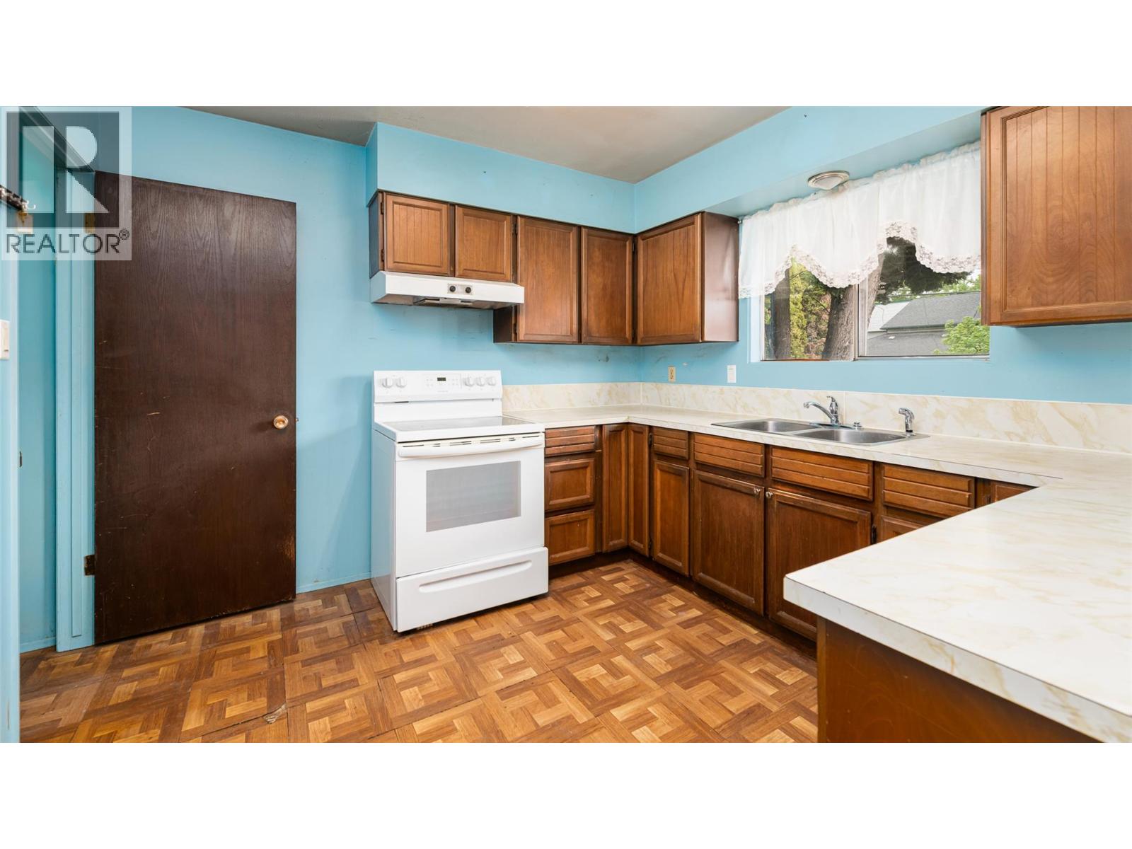 1104 Erickson Street, Creston, British Columbia  V0B 1G3 - Photo 10 - 10387193