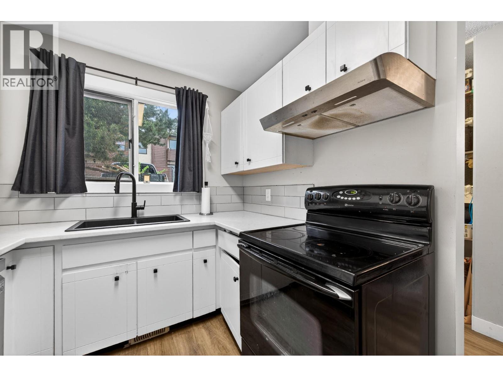 250 Pemberton Terrace Unit# 9, Kamloops, British Columbia  V2C 6A9 - Photo 10 - 10387677