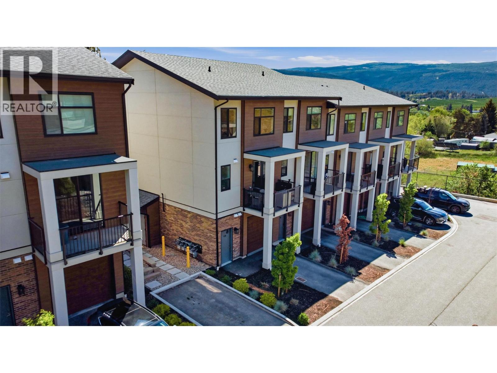 1160 Black Mountain Drive, Kelowna, British Columbia  V1P 1P7 - Photo 2 - 10387579