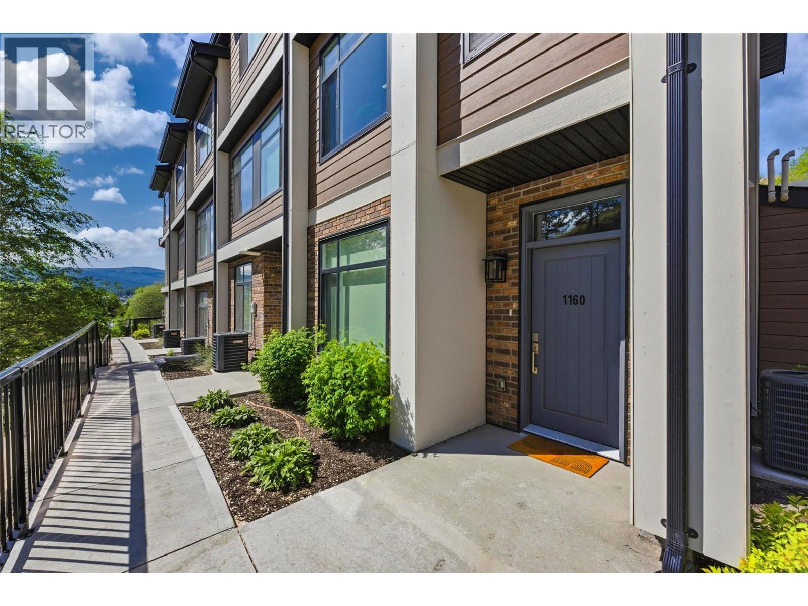 1160 Black Mountain Drive, Kelowna, British Columbia  V1P 1P7 - Photo 3 - 10387579