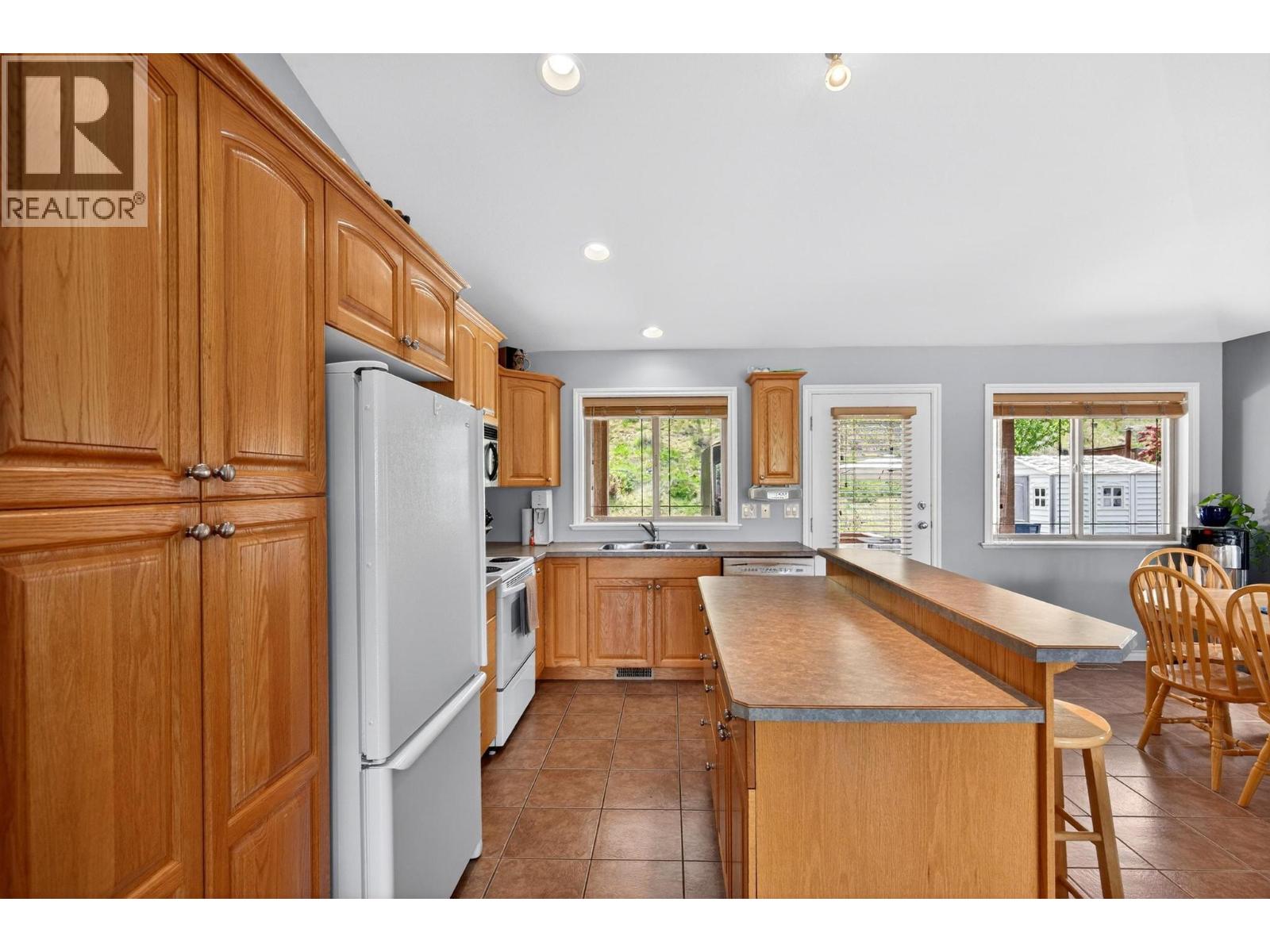 1673 Kloppenburg Road, Kelowna, British Columbia  V1P 1G2 - Photo 11 - 10387574