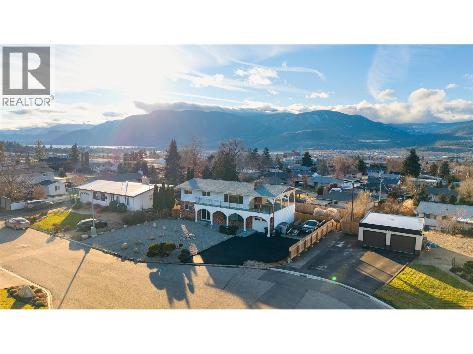172 Maccleave Court, Penticton, British Columbia  V2A 3Y8 - Photo 54 - 10387131