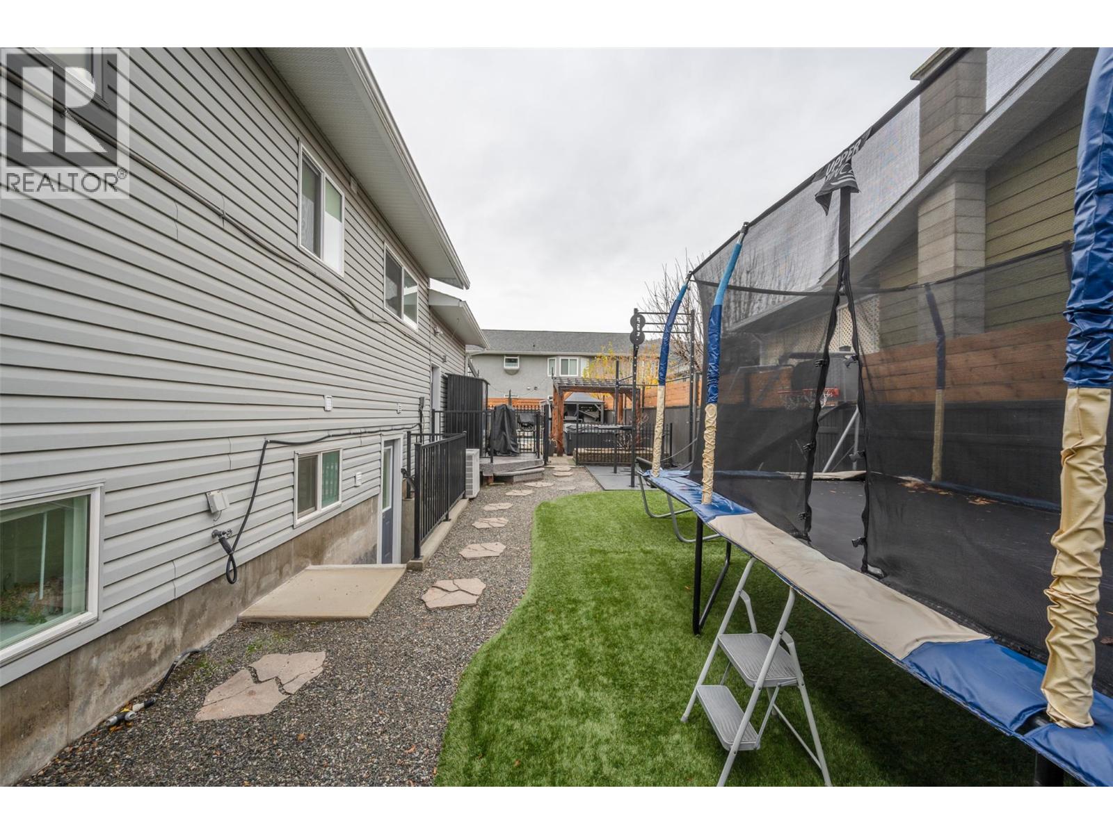 98 Dauphin Avenue, Penticton, British Columbia  V2A 6V8 - Photo 55 - 10387736