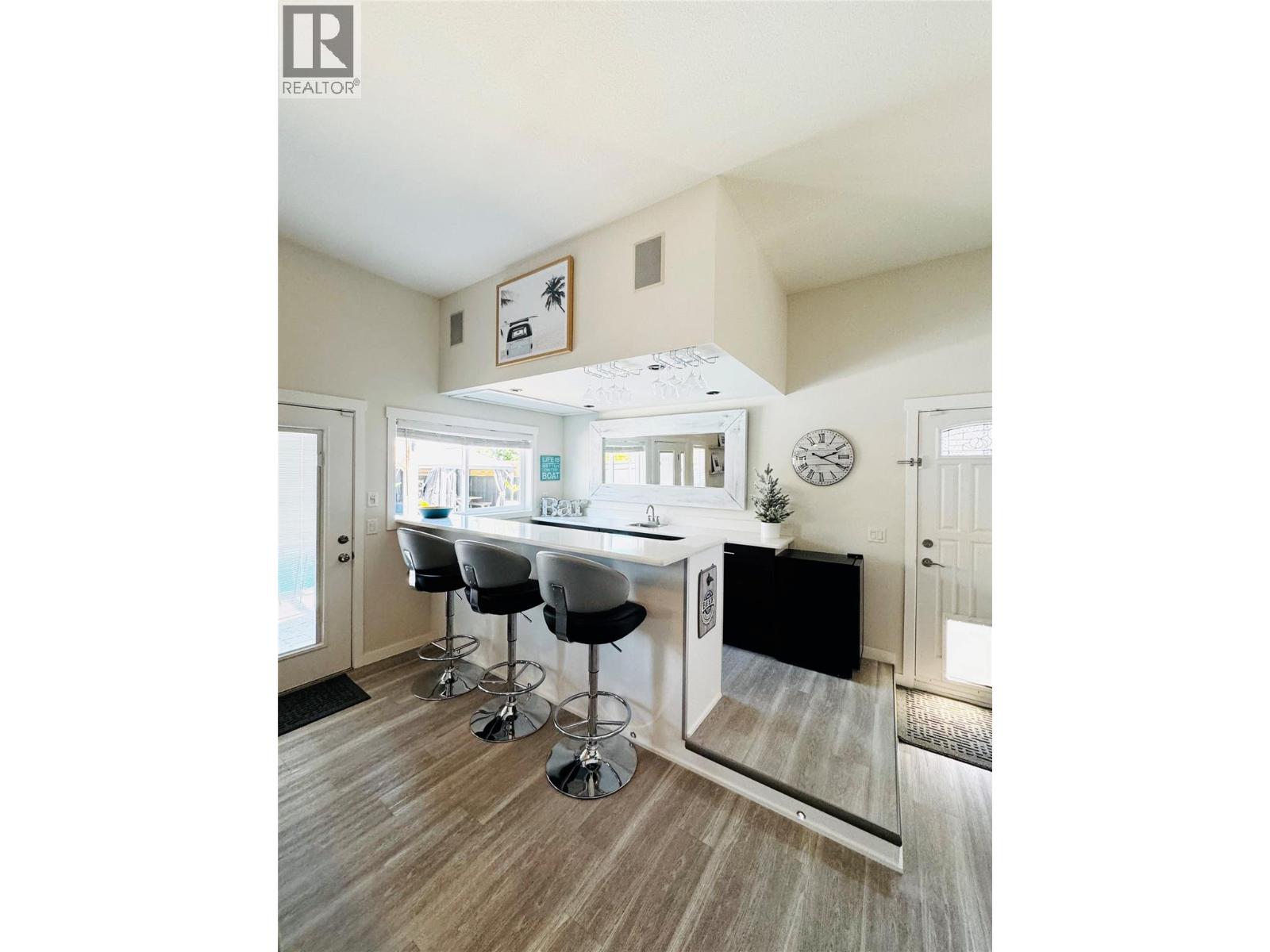 98 Dauphin Avenue, Penticton, British Columbia  V2A 6V8 - Photo 8 - 10387736