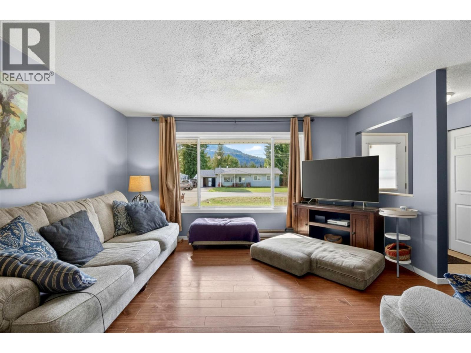 409 Oak Avenue, Sicamous, British Columbia  V0E 2V1 - Photo 14 - 10387492