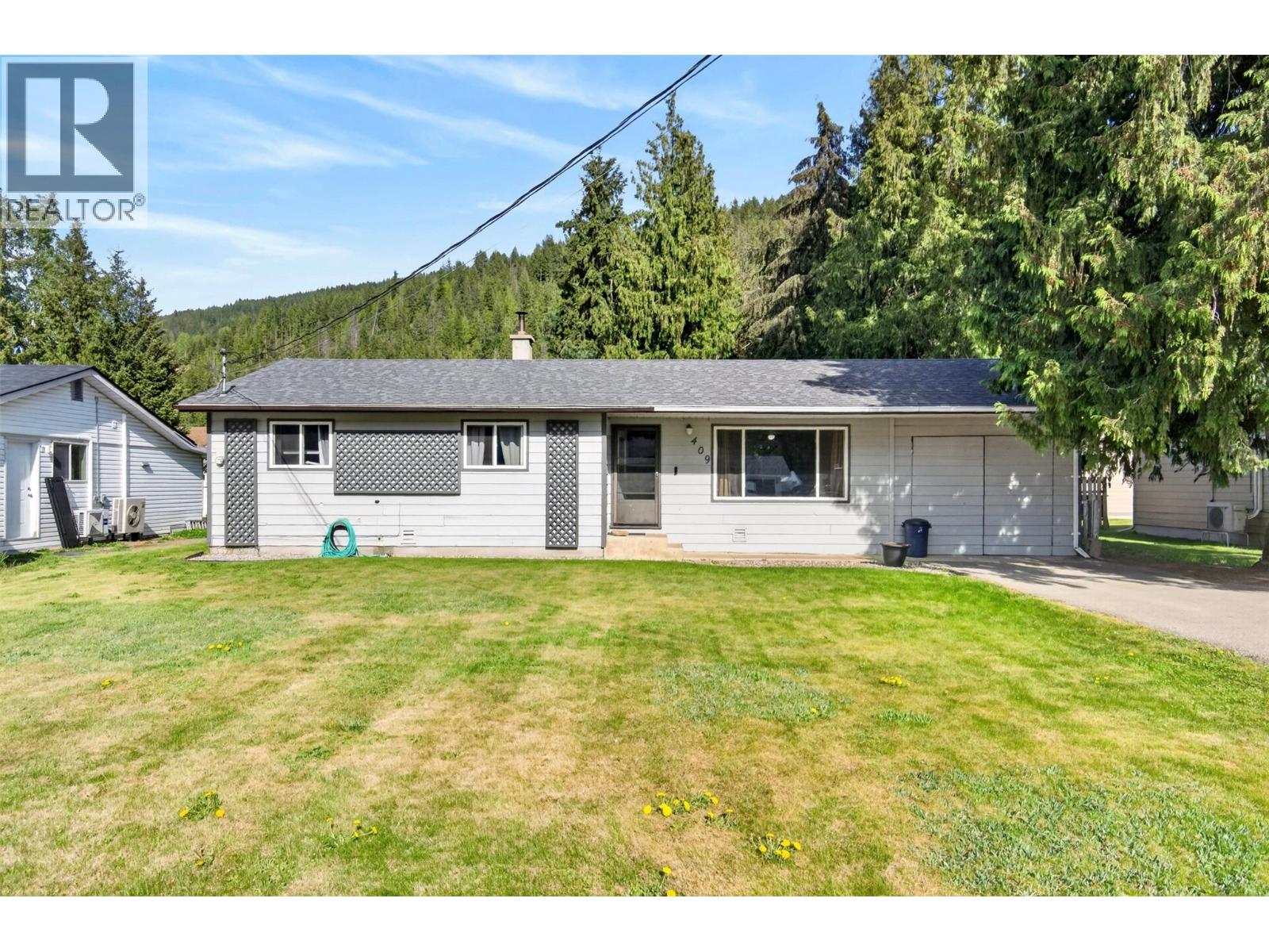 409 Oak Avenue, Sicamous, British Columbia  V0E 2V1 - Photo 3 - 10387492