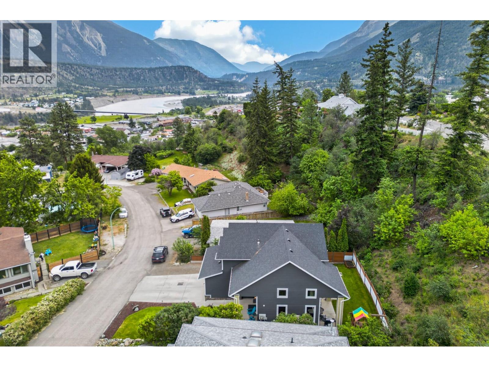 882 Eagleson Crescent, Lillooet, British Columbia  V0K 1V0 - Photo 3 - 10387711