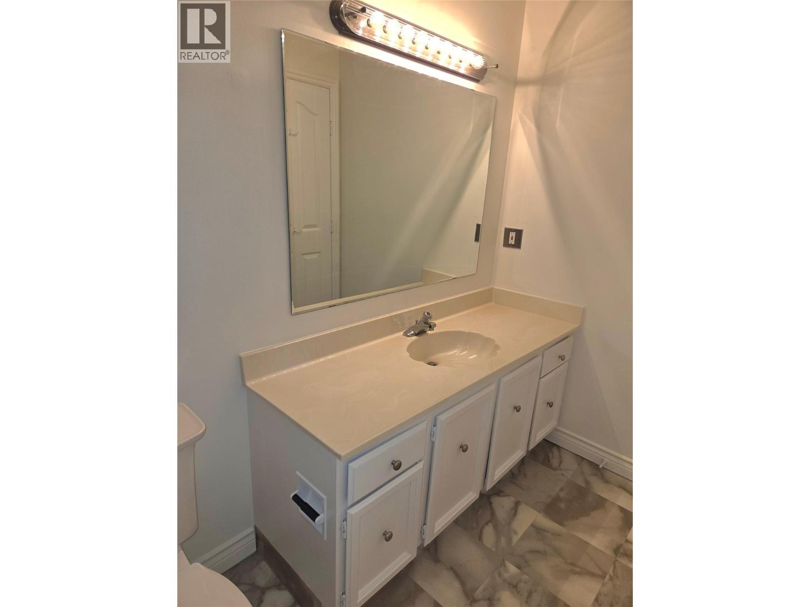 983 Bernard Avenue Unit# 206, Kelowna, British Columbia  V1Y 6P7 - Photo 26 - 10387664